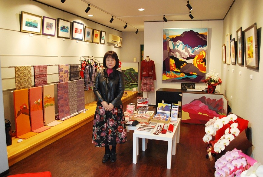 白山3丁目にギャラリー・・・染色工芸家の高津明美さん｜くま経