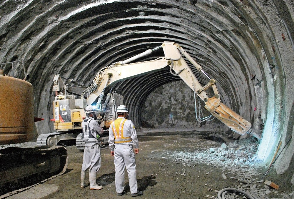 二重峠トンネル」掘削進む・・・国道57号北側復旧ルート｜くま経特集