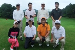 �S���t�΍R��ɎQ������8�l�i�I�����W�R�[�X�Łj