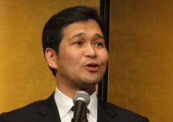 �u���悢�搭�ߎw��s�s�ցE�v�ƌ��K�R�F�{�s��