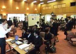 �S���҂̐����Ɏ����X����w�������i�Z�~�i�[���j