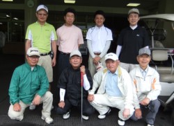 �䕗6�����߂Â����A�S���t��ɎQ������8�l�̉��