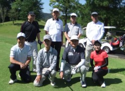 ���܂��ƌo�ρE���O�S���t��ɎQ������8�l�̃����o�[