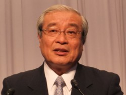 �u�F�{��100�N�̑b��z�������v�ƌ��c�쌛���