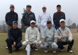 �u�t�̃S���t��v�ɎQ������8�l�̃����o�[