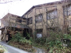 ���q����̗��فu�y�d�m�y�n�t�v