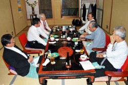 ��������6�����ɏo�Ȃ���6�l�̉��