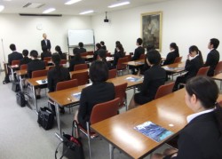 �F�吶��22�l���o�Ȃ����n��o�σZ���^�[�̗p����