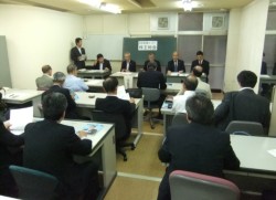 �n����Z���^�[�̊��呍��(���܂��ƌo�ςP�K)