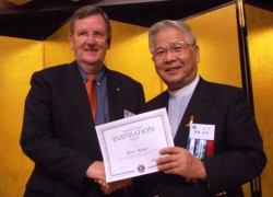 �e�B�}�[�}���Y�������獑�ۉ�܂��󂯂鐴�d�w��