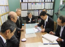 �㓡�ے�(�E2�Ԗ�)�ɐ������铯������ƍ���Z��