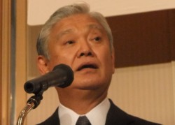 �u���߂Ă̍����V�N��v�ƈ��A����b���\����