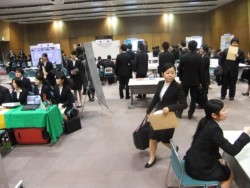 ��400�l���K�ꂽ�u�A�E�����X�^�[�g�ҁv�Z�~�i�[