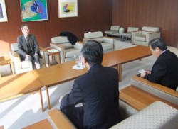 �u�n��70���N�L�O���Ɓv��������鉪�{�w��(��)