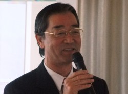 �u�}���K�R�[�X���������j�v�ƌ�钆�R���j�w��