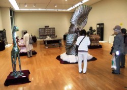 �������p�قŊJ����Ă���؍�����H�|��i�W