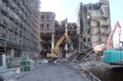 ��̍H�����Ő������}���Ă������s���{�X