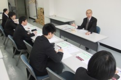 �w����O�ɉ�ЊT�v��������钆���q�v�ꖱ