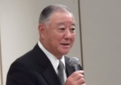 ��\�����ƂȂ�A���A����{�����e���r�F�{�В�