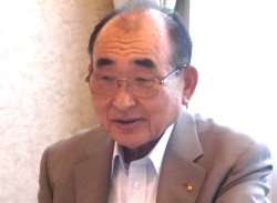 �u���N�͔~�J�������������v�ƈ��A���鏼�{��\����