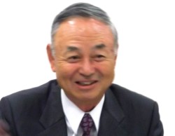 �u���j�Ɠ`���̏d���������Ă���v�ƌ��r����������