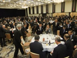 2013�N�́u���܂��ƌo�ρv���Z�v�V�����̉��