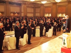 �c�쏤�c����̉����Ŋ��t�����570�l�̏o�Ȏ�