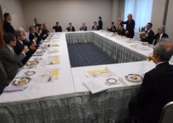 ��i�����̉����Ŋ��t����u��������v�̉��