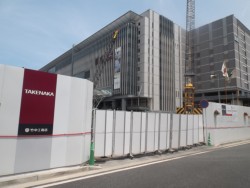 �{�i�I�Ɍ��݂��n�܂����V���ƃr��(����͔����w))