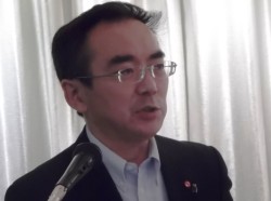 �u100�N����������L�����N�^�[�ɁE�v�Ɛ�����M�ے�