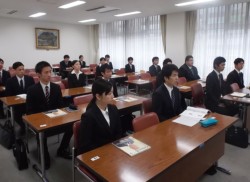 ���܂��ƌo�ς̑�2��̗p�����ɎQ�������w������