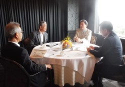 �F�{�z�e���L���b�X���ŊJ�����u�F�{�̐����헪���k��v