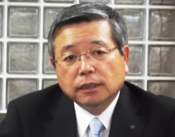 �u�ӔC�̏d�����q�V�q�V�����Ă���v�ƌ��|���p����