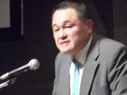 �u�l�ԂƂ��Ă̐S�\���A�䖝���厖�v�ƌ��R�����i