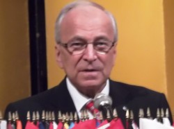 �u��B�ɂQ�N���u���a�����A�������v�ƃK�b�T�[���ۉ