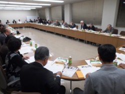 ��C�ψ������60�l���o�Ȃ����u������s�ψ���