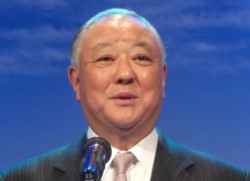 �u�F�l�̂������ŊJ��45���N�v�ƈ��A����{�����В�