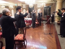 ���c���j��̉����Ŋ��t����F���L�u�̉�̉��