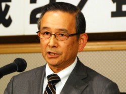 ���A���鍂�_�E�F�{�w����w�o�ϓ��F���\����