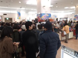 �����S�ݓX1�K�̃o�b�O�����͍��R�̂悤�Ȑl������