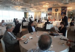 �F�{�L���j�X�N���u7�����{���̉��