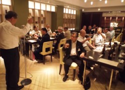 �Z�i������̉����Ŋ��t����L�u�̉�̏o�Ȏ�