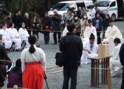 ���h�Ƃ̕� �u�u�ہv�̋ʈ���(���h�_�Ћ���)