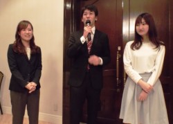 �V���Ј��̎R���Ђ��肳��A�L�c�W���N�A�͒Õ��q����