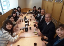 ���߂Ă̏��q��ɏΊ�̎Q����(������)