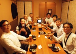 �u�Ɛь���v������Ċ��t����ӂ������o�ς̊����Ј�