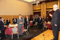 �ڍ�������(�E)�̉����Ŋ��t����ԘJ��̏o�Ȏ�