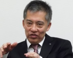 �u�̔������͈ˑR�A�����X���E�v�ƌ��ēc���ƎВ�