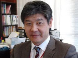 �u���C����1�N�������Ƃ����Ԃɉ߂����v�ƌ��R���ǒ�