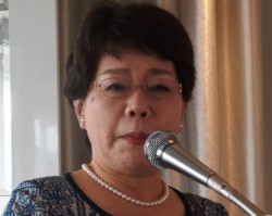 �u�O����ΉԂЂ炭�v�Ƒ肵�Č��{������q���璷